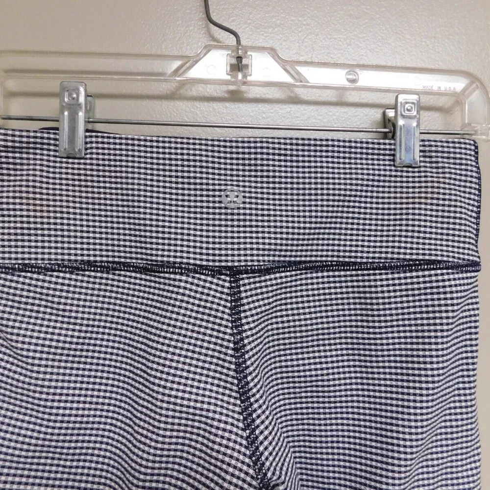 Lululemon‎  Athletica Leggings Pants Women's Size 6 Knee Length
